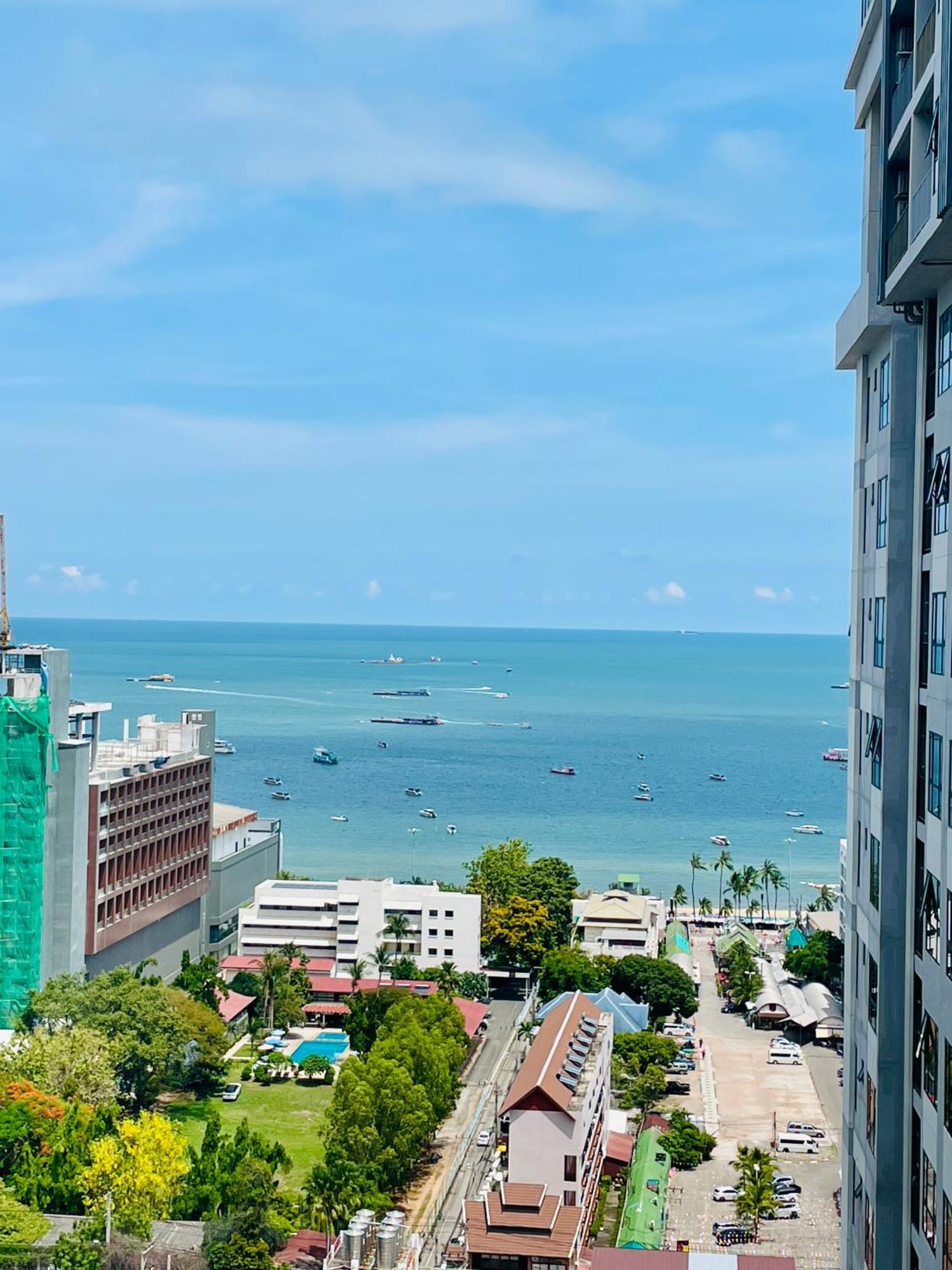 The Base Condo 2 Bed 2 Bath By Pupu Pattaya Exterior photo